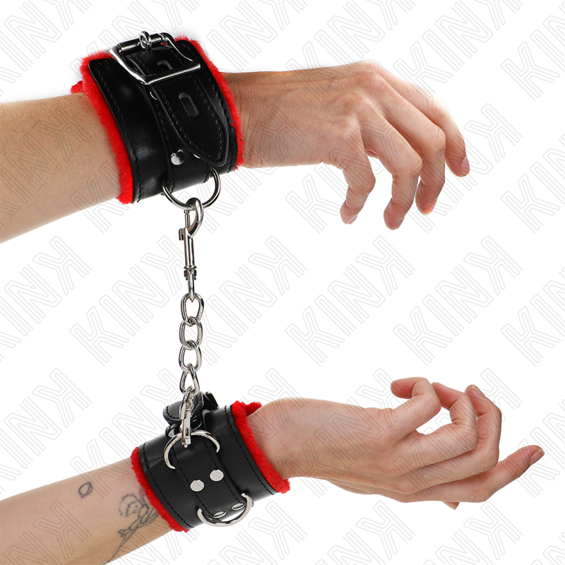 KINK - BRACCIALETTI ROSSI CON FODERINE A FORI QUADRATI E CINTURINO NERO REGOLABILE 17-29 CM X 6 CM