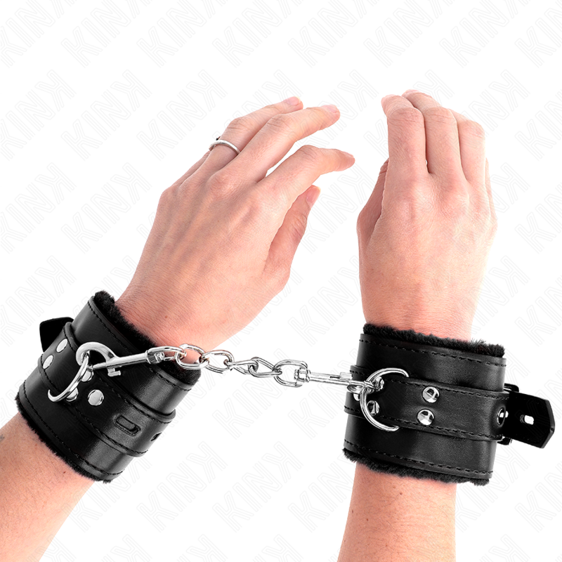 KINK - BRACCIALETTI FODERATI CON FORI QUADRATI NERI E CINTURINO NERO REGOLABILE 17-29 CM X 6 CM